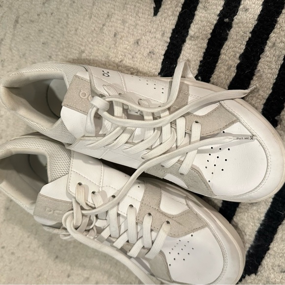 On Roger Clubhouse Women's Sneakers sz 10.5 - Picture 13 of 13